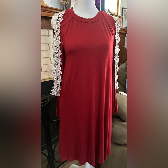 Girl 2 Queen Dresses & Skirts - Girl 2 Queen burgandy dress with peek-a-boo lace long sleeves, size small
